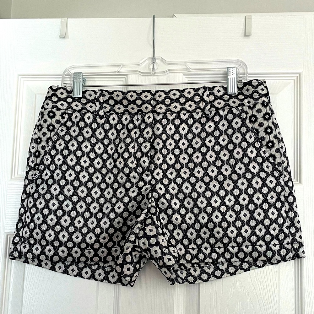Ann Taylor Loft Short 4inch Size 6